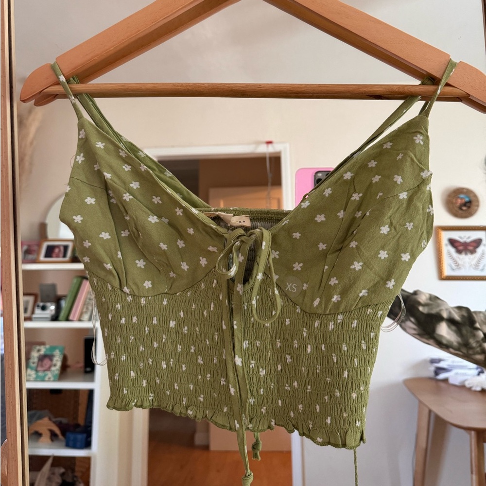 LA hearts green crop top